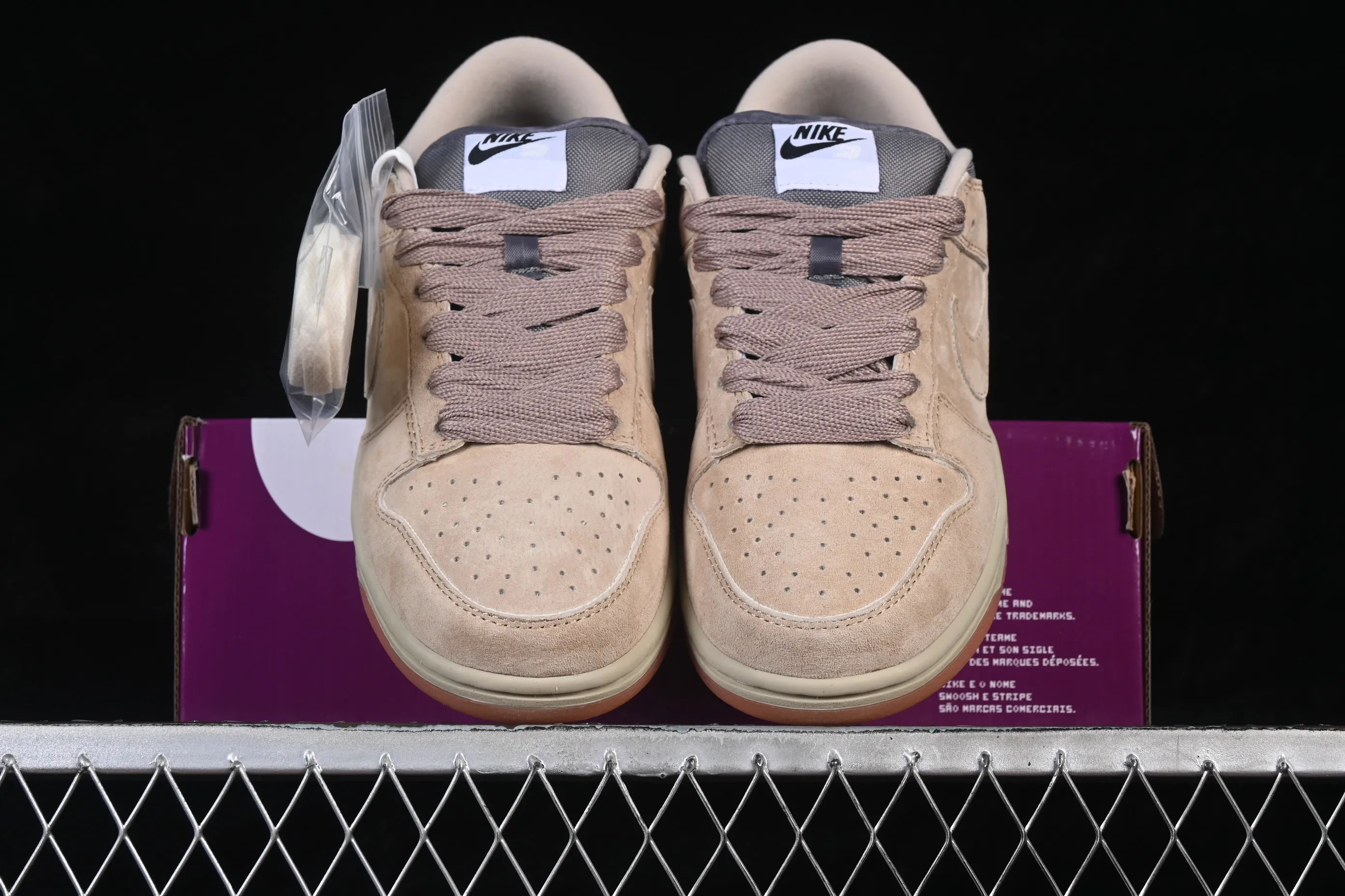 All Categories Nk SB Dunk Series Nk SB Dunk Low Low-top sneakers Nike SB Dunk Low Pro B "Parachute Beige" Desert Khaki Low-top casual sneakers HJ0367-200